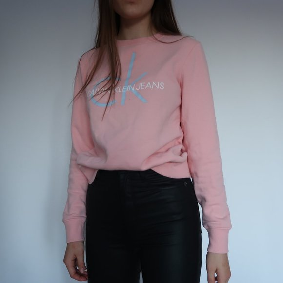 Calvin Klein long sleeve. - Picture 4 of 4